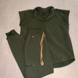 FIGS Rafaela Oversized Top XS + Zamora Jogger XS Moss Scrub Set